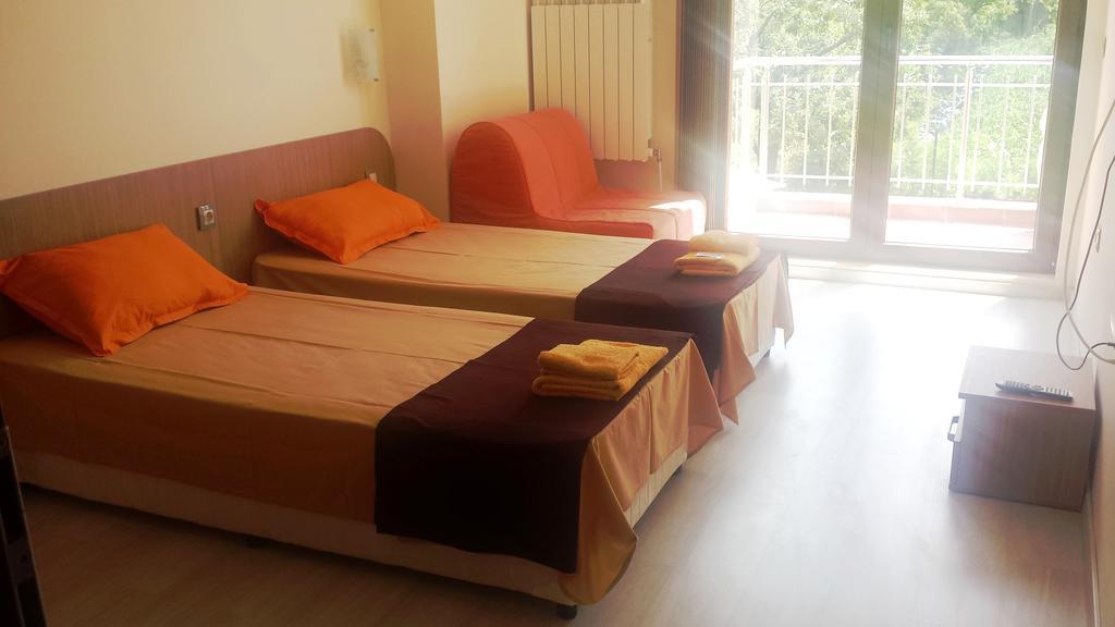 Guest House Vessyta Sapareva Banya Quarto foto