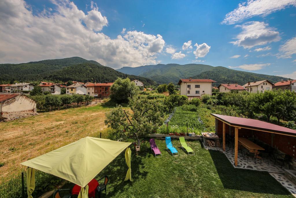 Guest House Vessyta Sapareva Banya Quarto foto