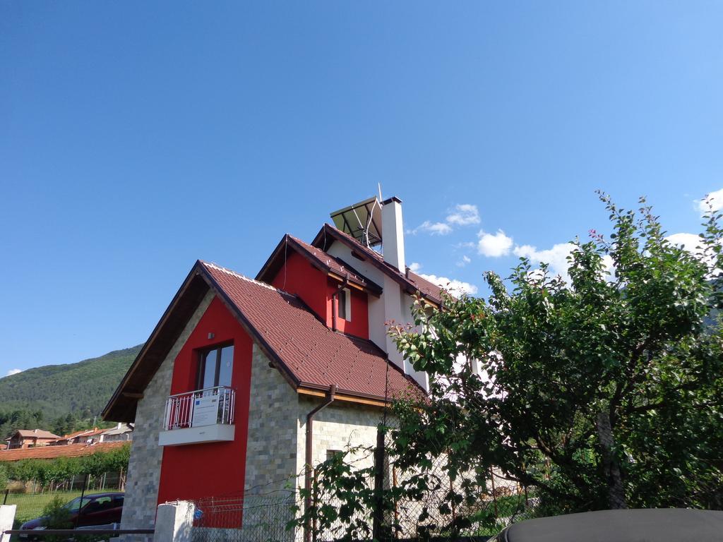 Guest House Vessyta Sapareva Banya Quarto foto